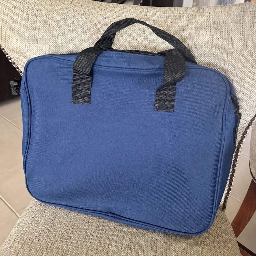 Leed’s Messenger Laptop Tote Bag NWOT